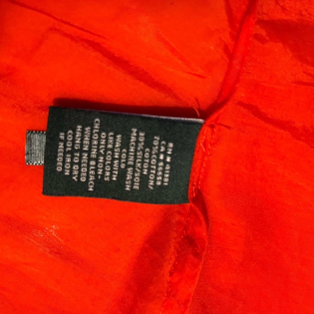 Red silk blouse - Picture 5 of 7